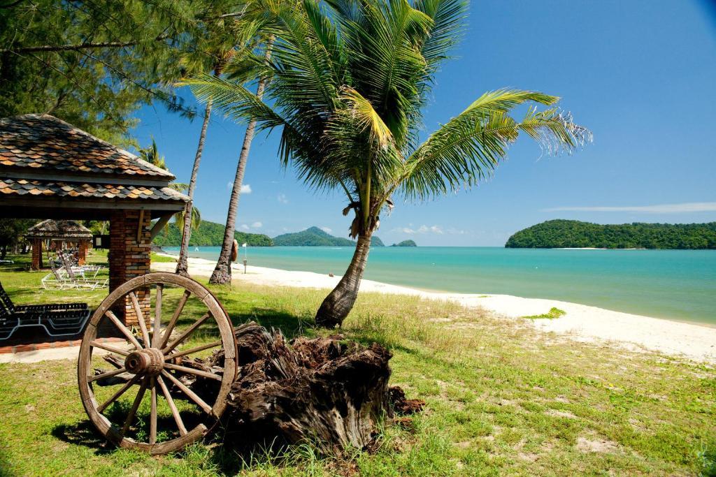 Frangipani Langkawi Pantai Cenang (Langkawi)
